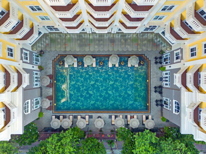 Bộ sưu tập hồ bơi nghệ thuật - Công Ty Cổ Phần Tập Đoàn Royal Capital